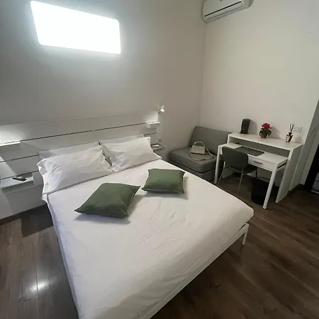 Roomes - 3x4 San Giovanni Rome