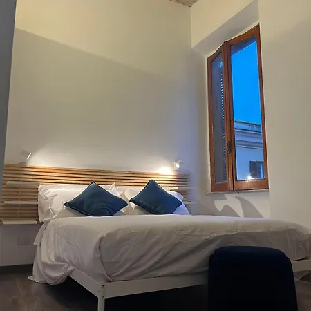 Roomes - 3x4 San Giovanni 4*