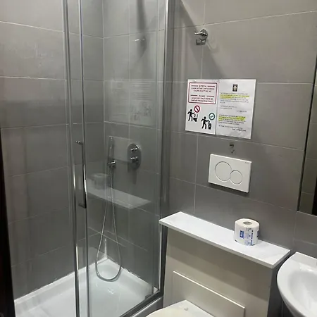 Roomes - 3x4 San Giovanni 4* Rome